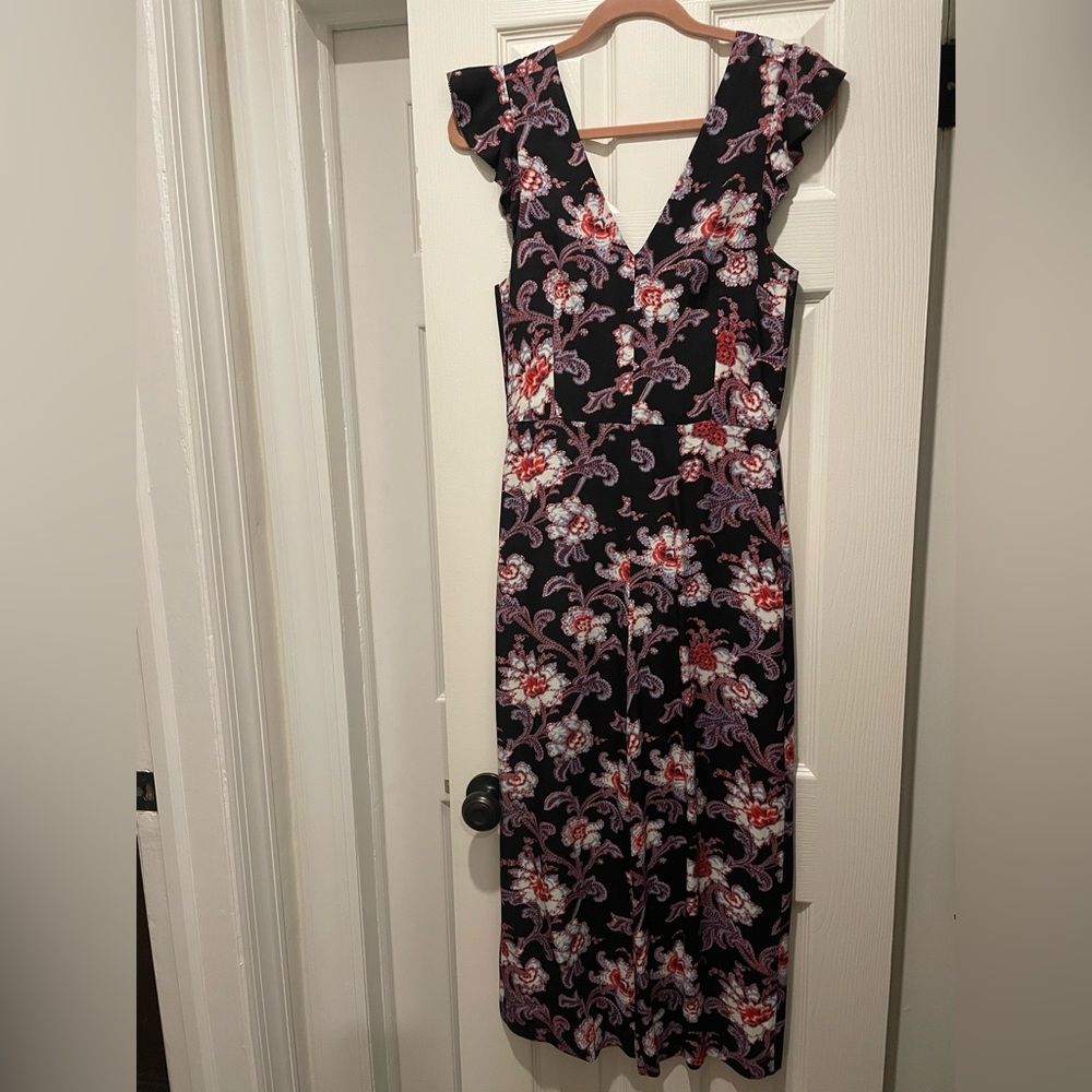 Gorgeous silky printed jumpsuit with flutter sleeves